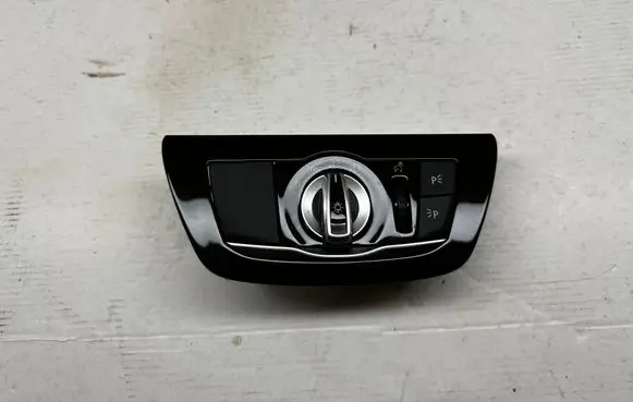 BMW 5 G30 G31 G38 Light switch 9472967