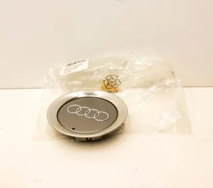 Audi A2 R20 wheel hub/cap/trim 8Z0601165FZ17