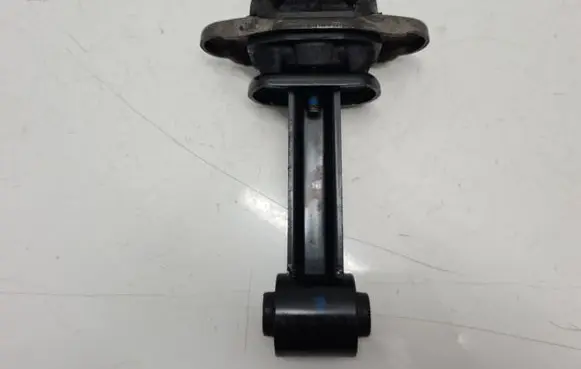 Hyundai i20 (GB IB) Engine mount bracket