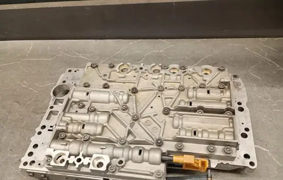 Mercedes-Benz ML W164 Transfer box differential control unit r2202771301