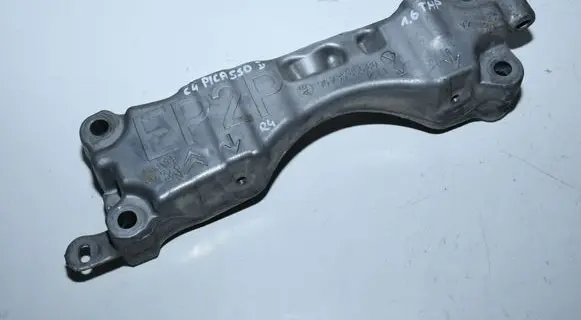 Citroen C4 II Picasso Engine mounting bracket 9673585680