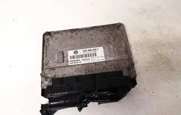 Volkswagen Polo Engine control unit/module 03d906033f