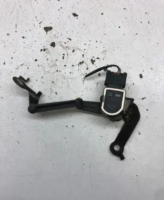BMW 1 E81 E87 Headlight/headlamp level sensor 6763735