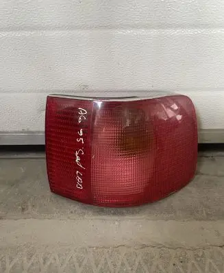 Audi A6 S6 C4 4A Rear/tail lights 138566 138008