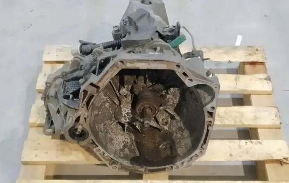 Renault Laguna III Manual 5 speed gearbox TL4A013