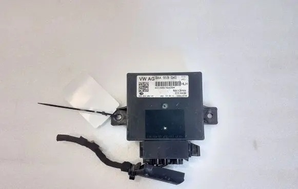 Volkswagen PASSAT B7 Voltage converter/converter module 3AA919041