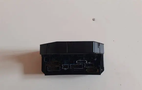 Mercedes-Benz C W204 SAM control unit A2129003514