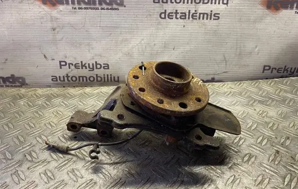Opel Zafira B Front wheel hub