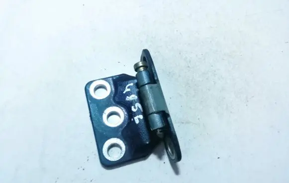 Volvo XC90 Rear door lower hinge