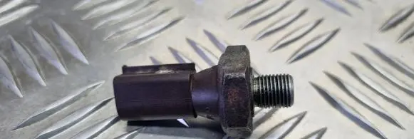Volkswagen Caddy Oil pressure sensor 
