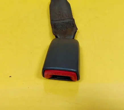 Nissan Cube Z11 Rear seatbelt buckle E034501