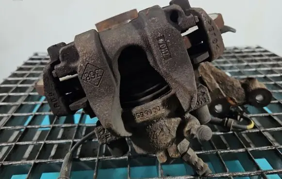 Dacia Sandero Front brake caliper IMPRK1379300