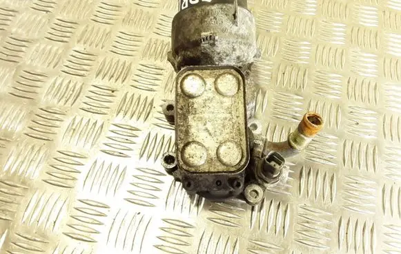 Ford Focus C-MAX Oil filter mounting bracket 9646115280