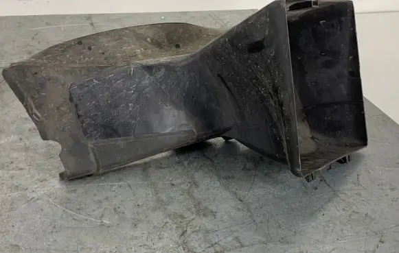 Audi A4 S4 B6 8E 8H Intercooler air guide/duct channel 8E0117335E