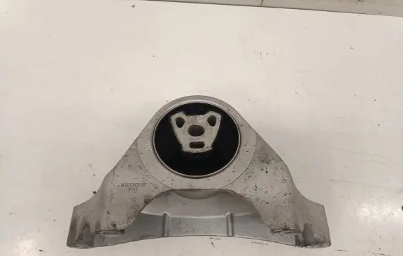 MG ZS Engine mount bracket P10884500