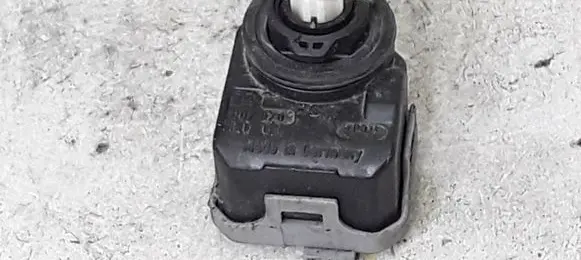 Skoda Fabia Mk1 (6Y) Headlight level adjustment motor 6Y0941295