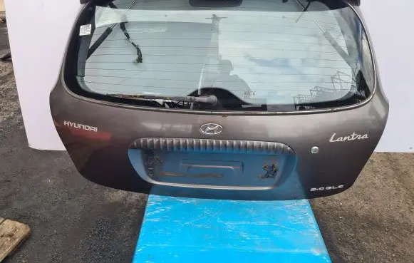 Hyundai Elantra Tailgate/trunk/boot lid
