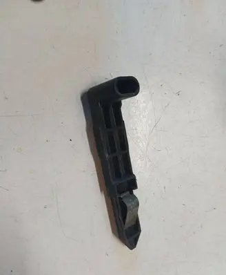 Volvo XC60 Headlight/headlamp mounting bracket 30763155
