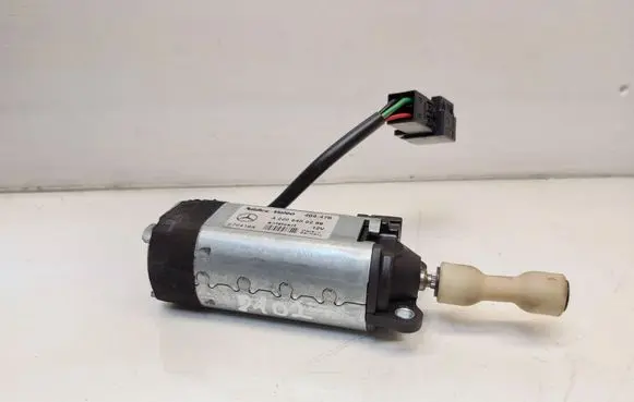 Chrysler 300 - 300C Steering column adjust motor A2205400288