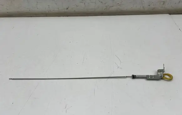 Toyota C-HR II Oil level dip stick 