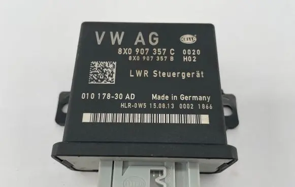 Audi TT TTS Mk2 Light module LCM 8X0907357C 8X0907357B 01017830AD