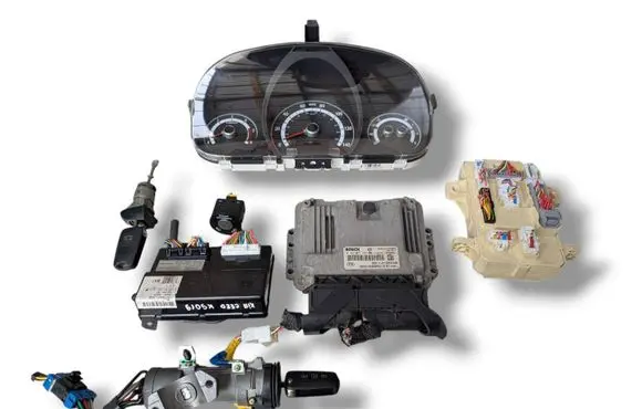 KIA Ceed Engine ECU kit and lock set 0281017220 39113-2A508