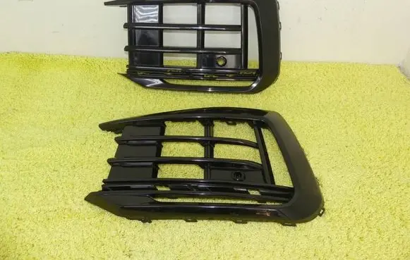 Volkswagen Touareg III Front bumper lower grill 760853665J