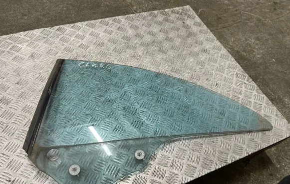 Mercedes-Benz CLK A209 C209 Rear side window