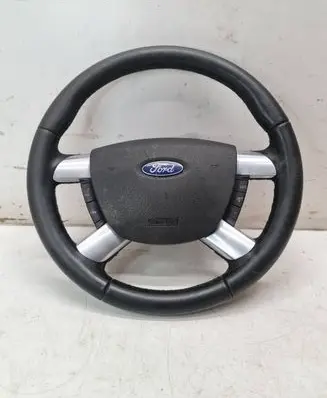 Ford Focus Steering wheel G952A303 4M5T9E740AX