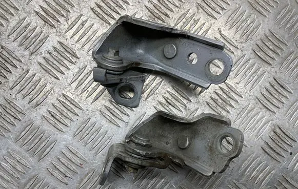 Front door hinge set