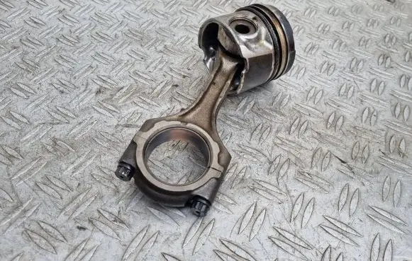Lexus IS 220D-250-350 Piston with connecting rod 86L78 R1US1