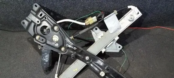 Toyota Camry Sliding door window regulator with motor