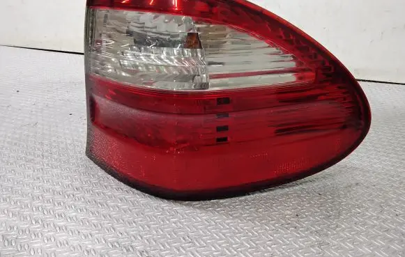 Mercedes-Benz E W211 Rear/tail lights 379108R