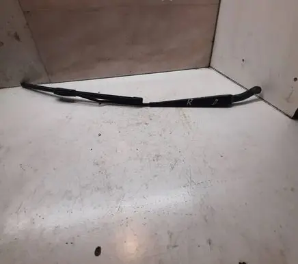 Volvo V70 Front wiper blade arm 8624269
