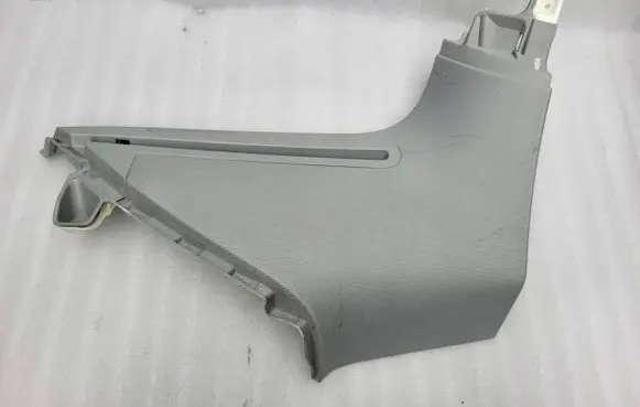 Audi Q7 4M (D)pillar trim (top) 4M0867245D