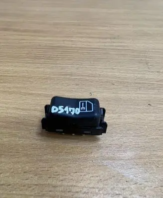 Mercedes-Benz C W202 Other switches/knobs/shifts 2028204010 D5170