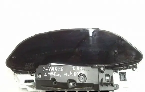 Toyota Yaris Speedometer (instrument cluster) 83800-0D0680-D