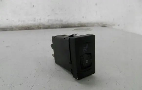 Volkswagen PASSAT B5 Seat heating switch 