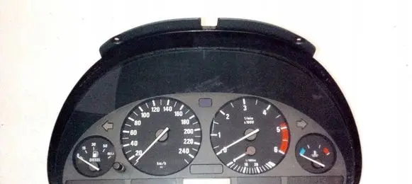 BMW 5 E39 Speedometer (instrument cluster) 110008735