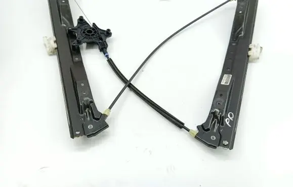Front window lifting mechanism without motor