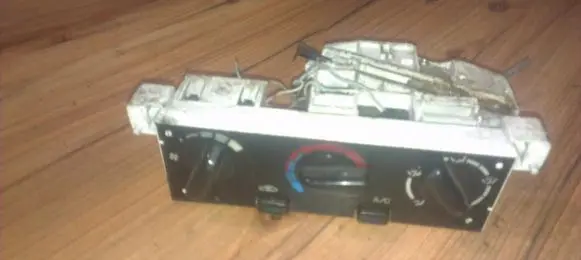 Nissan Primera Climate control unit