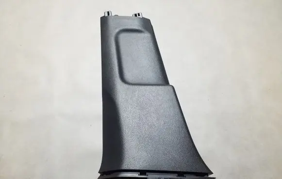 (B) pillar trim (bottom)
