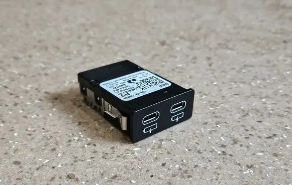 USB socket connector