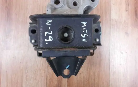 Mitsubishi Outlander Engine mount bracket 1091A353