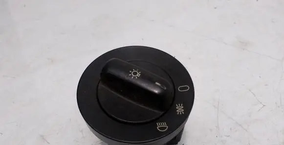 BMW 7 E38 Light switch 8363683