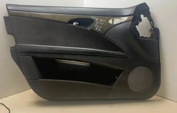 Mercedes-Benz E W211 Front door card panel trim A2117206762 211A249 8769132