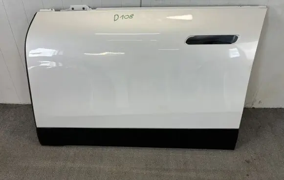 BMW iX Front door D108