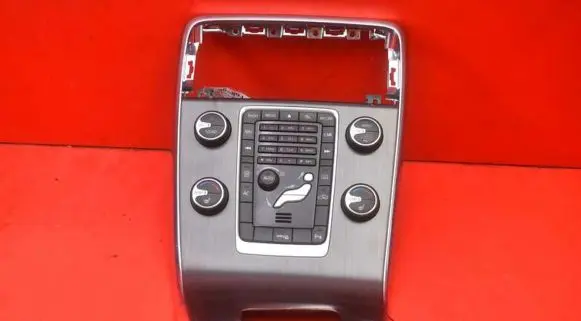 Volvo V60 Climate control unit 8632427