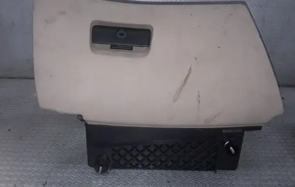 BMW 5 E39 Glove box lid/cover 