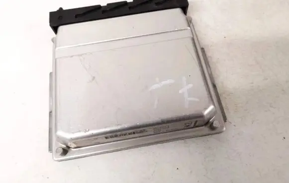 Volvo S70 V70 V70 XC Engine control unit/module 0281001776 09496667a